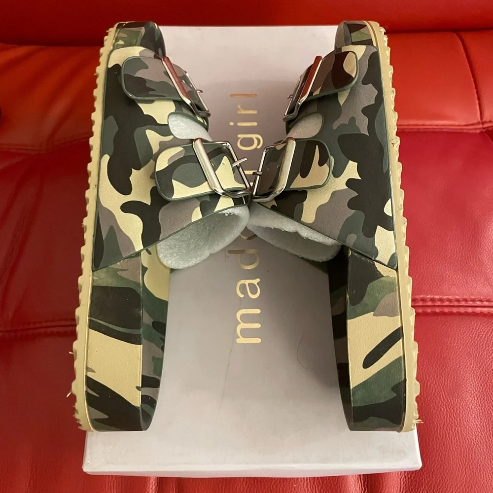 Teddy-T Camouflage Sandals, Sz 6 (Steve Madden) - Picture 3 of 8